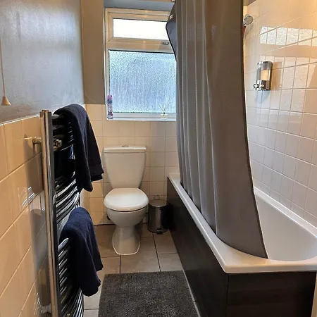 Letzi - Modern 2 Bedroom Apartment Near Heathrow Hillingdon Exterior photo