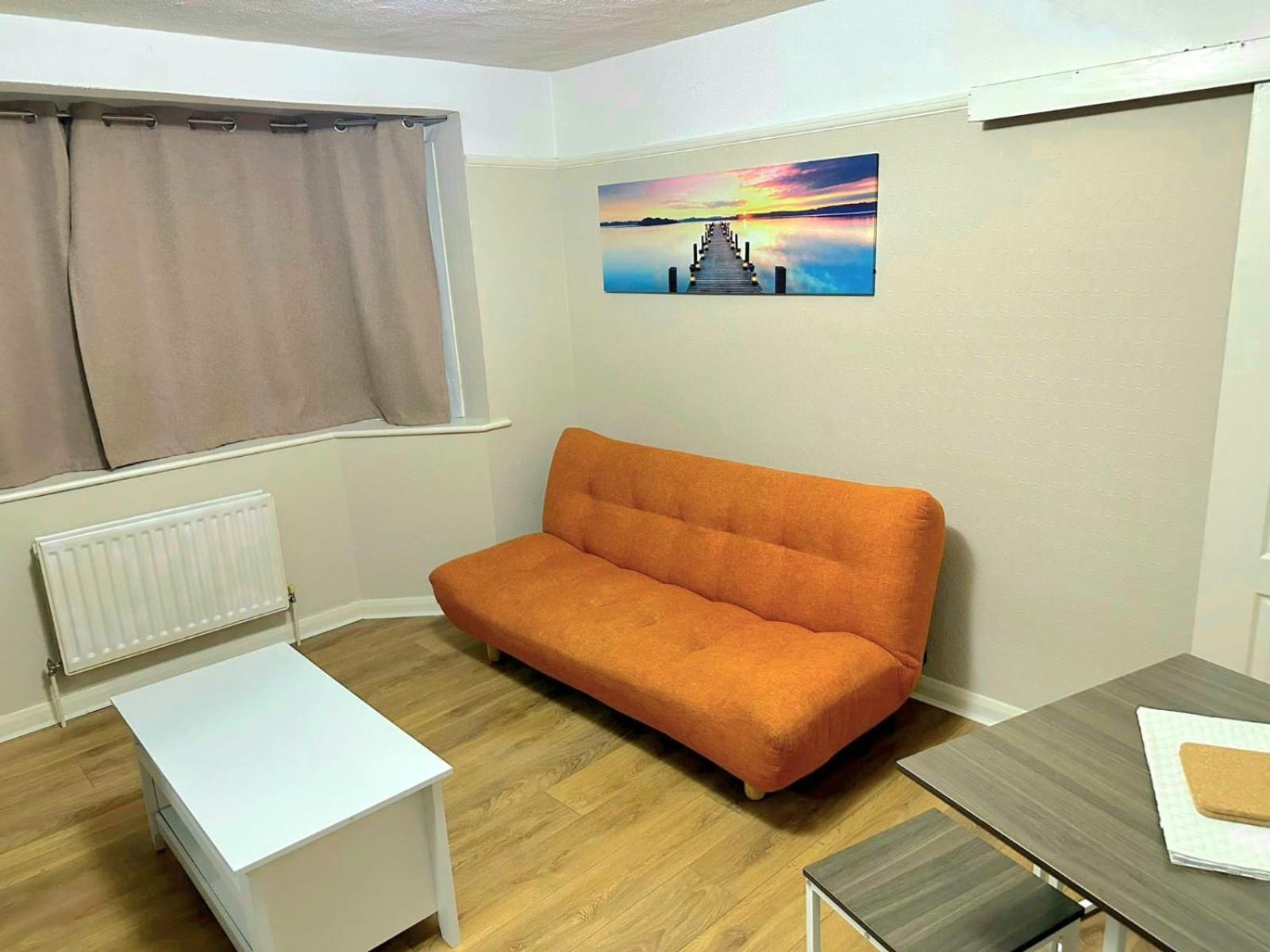 Appartamento Letzi - Modern 2 Bedroom Near Heathrow Hillingdon