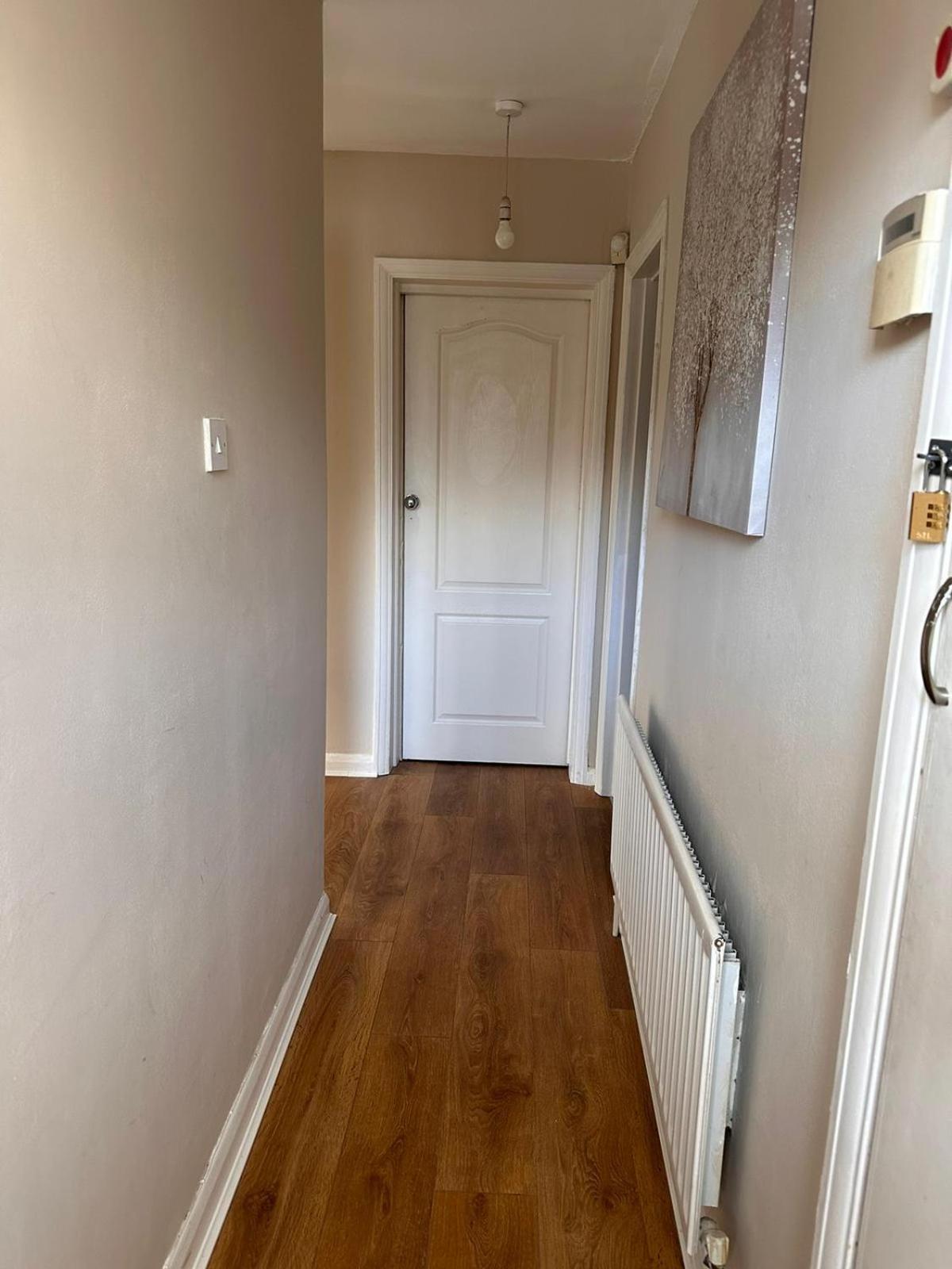 Letzi - Modern 2 Bedroom Near Heathrow Apartment *